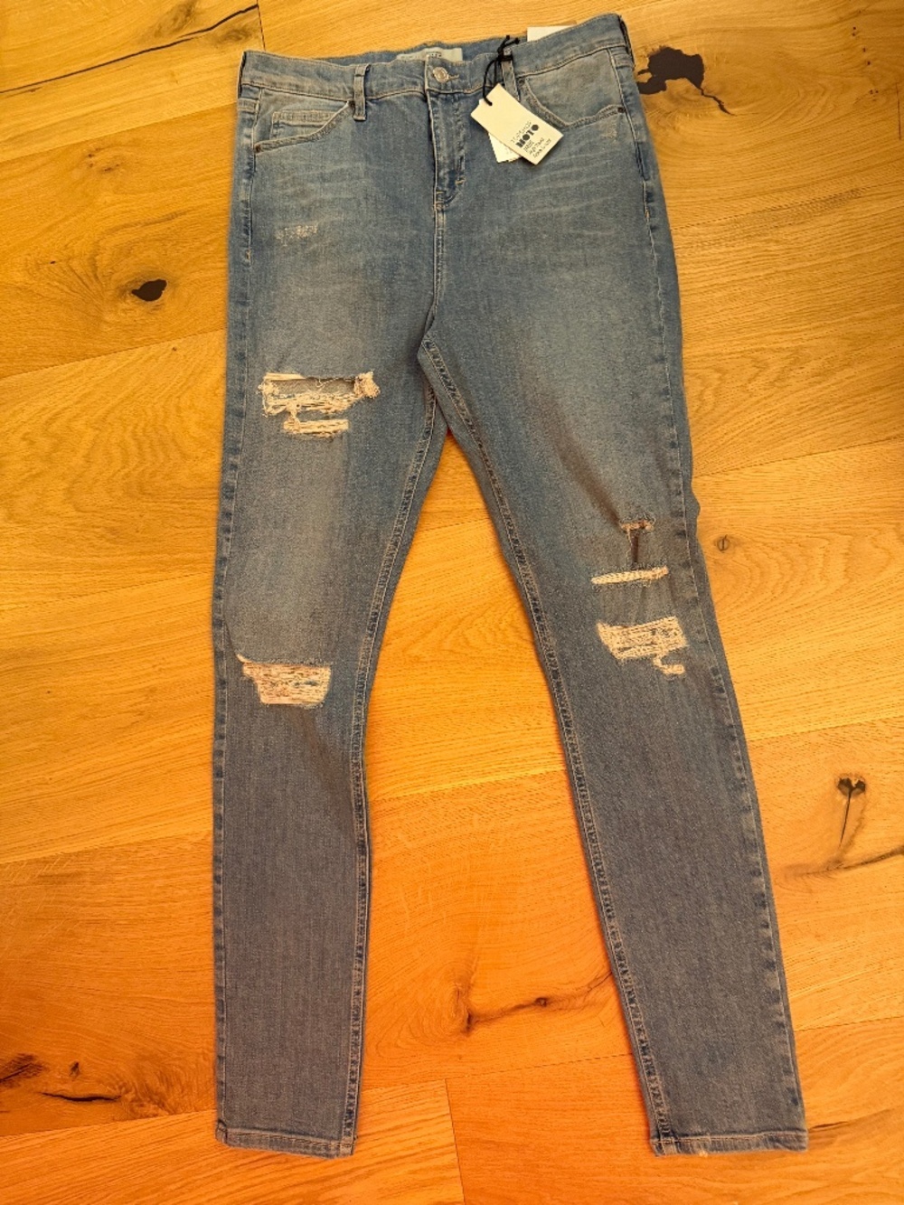 NWT Topshop Distressed Skinny Jeans 34
